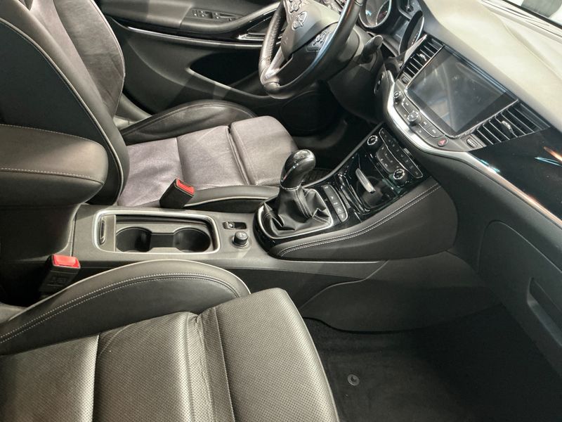 Opel Astra 1.6 CDTI Innovation Start&Stop 2016 – снимка 21