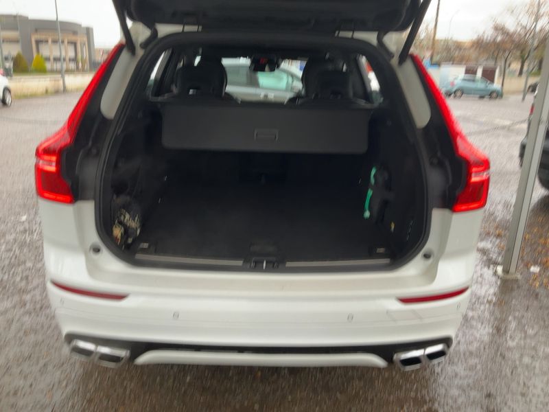 Volvo XC60 2.0 T6 R-Design AWD 2018 – снимка 15