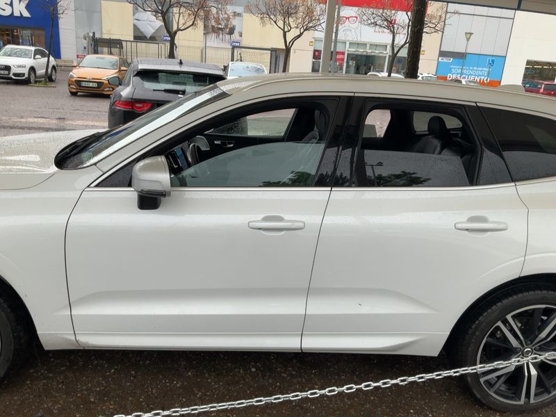 Volvo XC60 2.0 T6 R-Design AWD 2018 – снимка 4