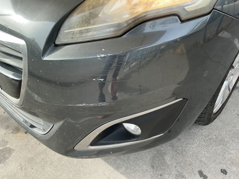 Peugeot 5008 1.6 Blue-HDi Allure 2015 – снимка 37