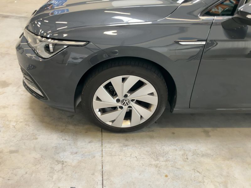 Volkswagen Golf VIII 1.5 eTSI ACT Style 2020 – снимка 3
