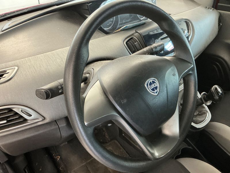 Lancia Ypsilon 1.2 Silver 2014 – снимка 24
