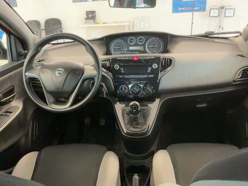 Lancia Ypsilon 1.2 Silver 2014 – снимка 17