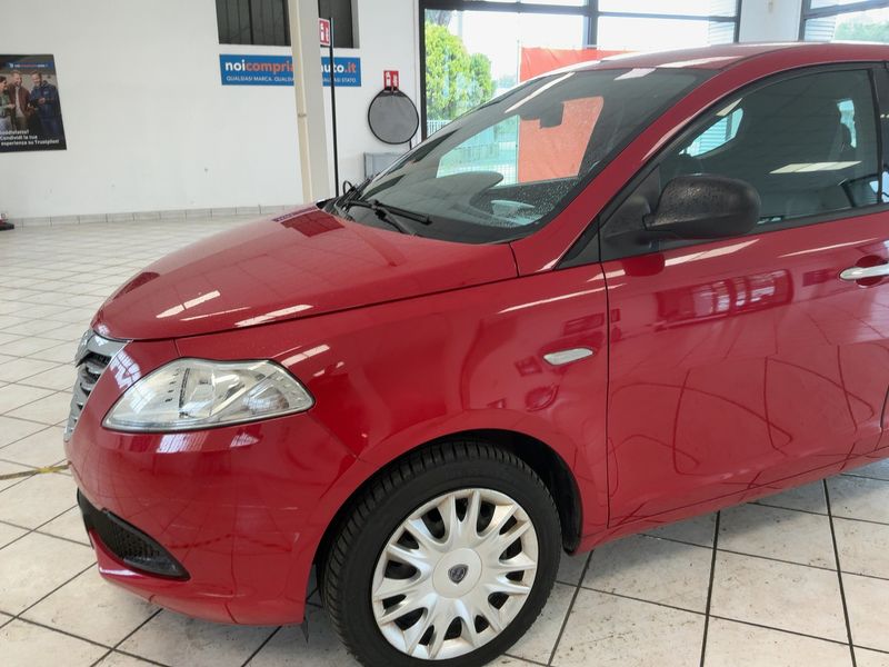 Lancia Ypsilon 1.2 Silver 2014 – снимка 2