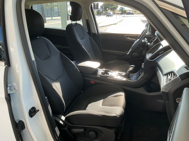 Ford S-Max 2.0 TDCi Titanium 2017 – снимка 16