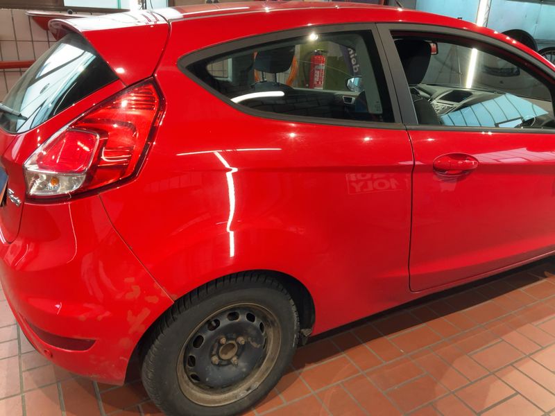 Ford Fiesta 1.0 SYNC Edition 2015 – снимка 8