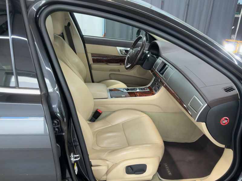 Jaguar XF 3.0 D V6 S 2013 – снимка 17