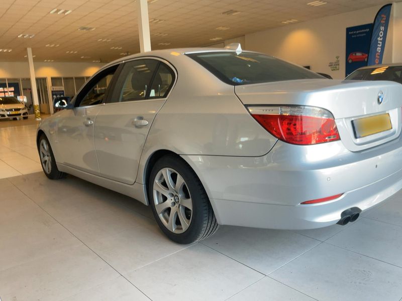 BMW 5er 523i 2009 – снимка 6