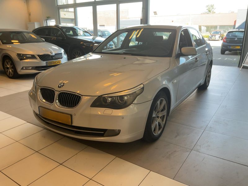 BMW 5er 523i 2009 – снимка 1