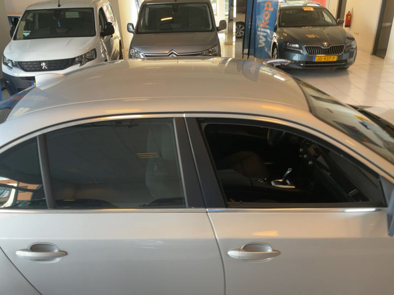 BMW 5er 523i 2009 – снимка 13