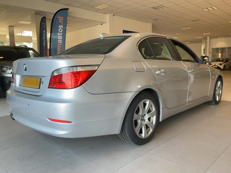 BMW 5er 523i 2009 – снимка 8