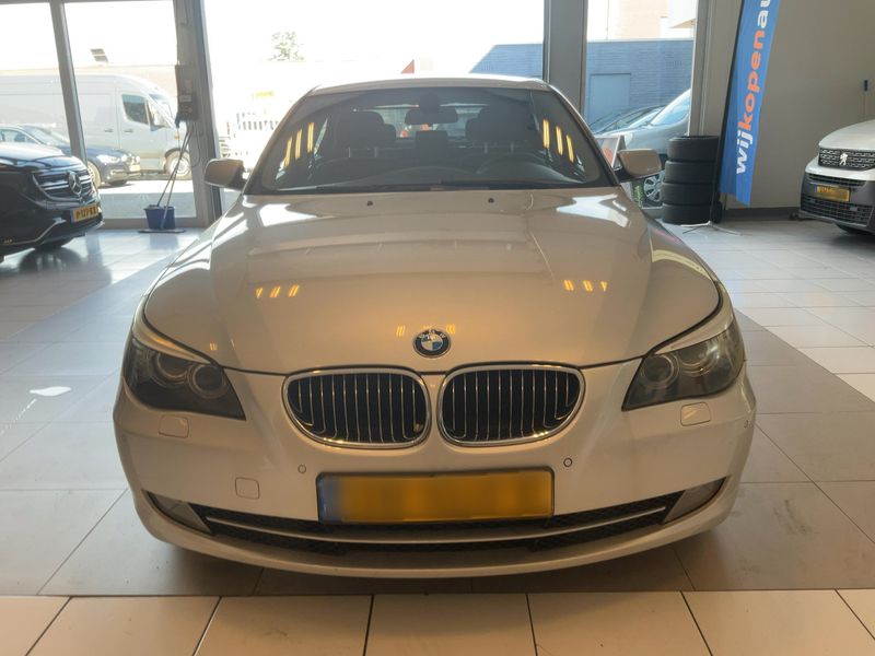 BMW 5er 523i 2009 – снимка 14