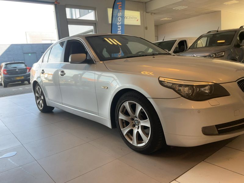 BMW 5er 523i 2009 – снимка 12
