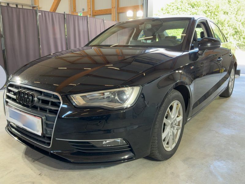 Audi A3 Limousine 2.0 TDI quattro Ambition 2015 – снимка 1