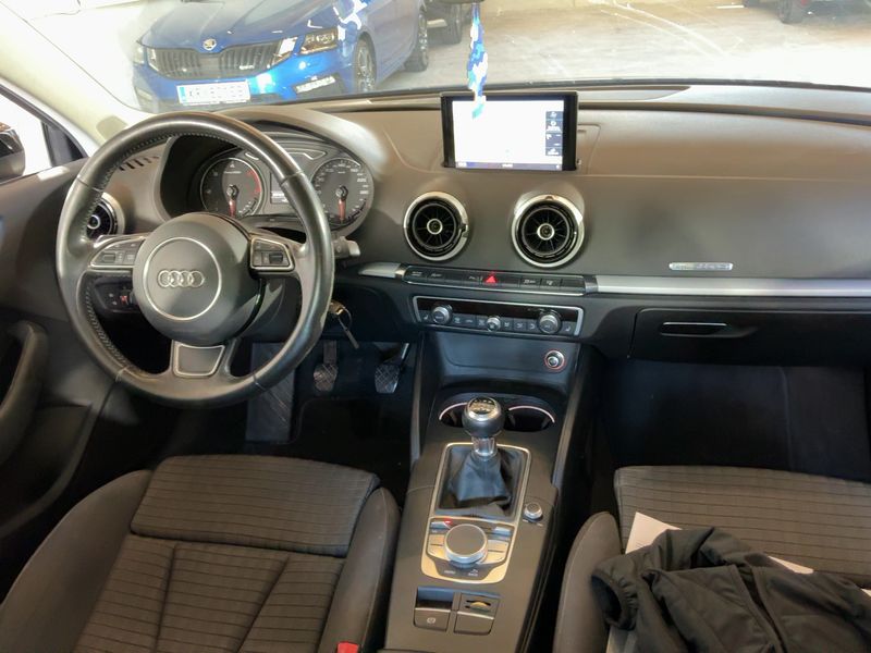 Audi A3 Limousine 2.0 TDI quattro Ambition 2015 – снимка 18