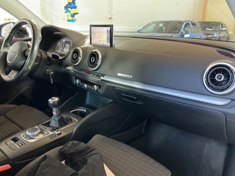 Audi A3 Limousine 2.0 TDI quattro Ambition 2015 – снимка 46