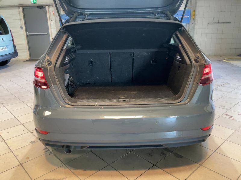 Audi A3 Sportback 1.6 TDI Business Line 2018 – снимка 15