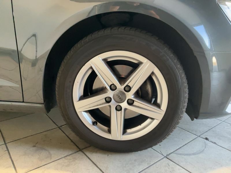 Audi A3 Sportback 1.6 TDI Business Line 2018 – снимка 11