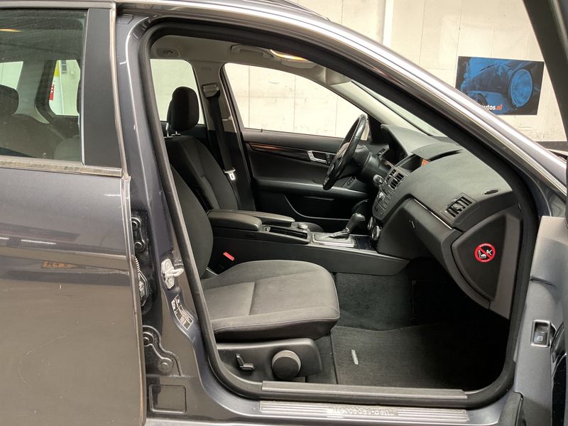 Mercedes-Benz C-Klasse C 220 CDI T BlueEfficiency Classic 2010 – снимка 3