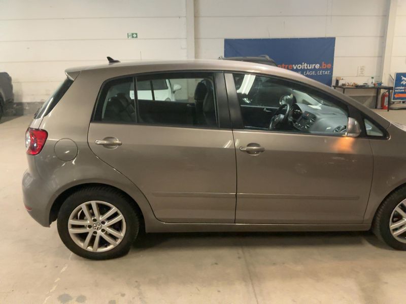 Volkswagen Golf VI Plus 1.6 TDI Highline 2011 – снимка 7