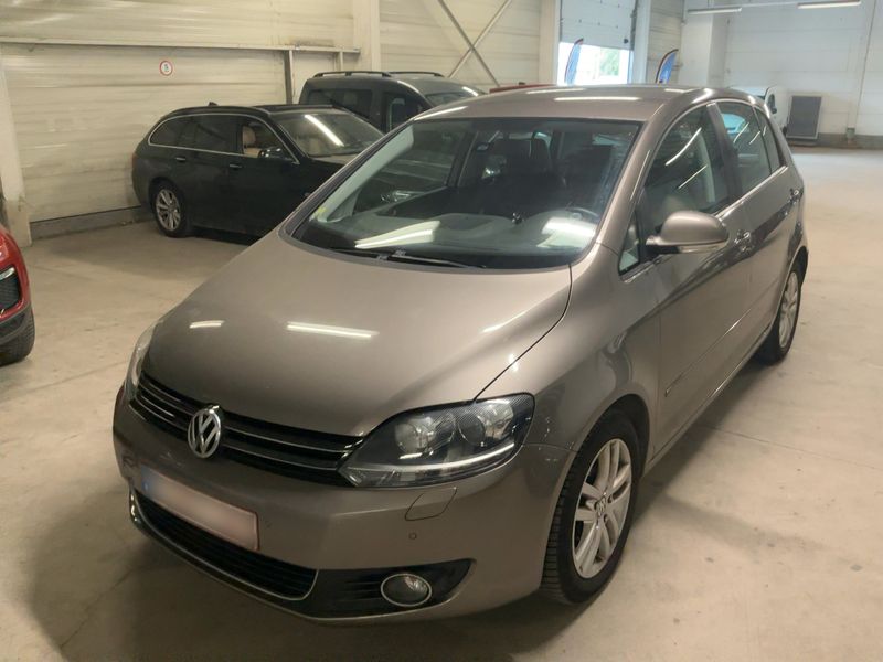 Volkswagen Golf VI Plus 1.6 TDI Highline 2011