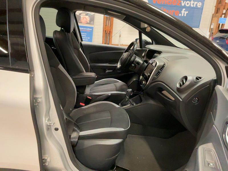 Renault Captur 1.5 dCi Iridium 2017 – снимка 16
