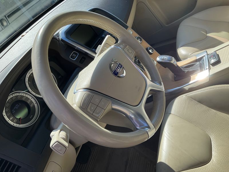 Volvo XC60 2.0 D4 Edition PRO 2WD 2013 – снимка 29