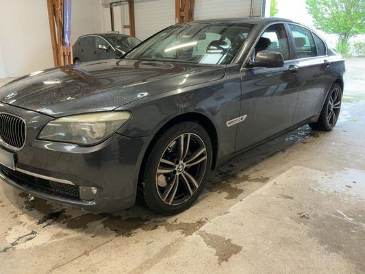 BMW 7er 730d 2011 – снимка 2