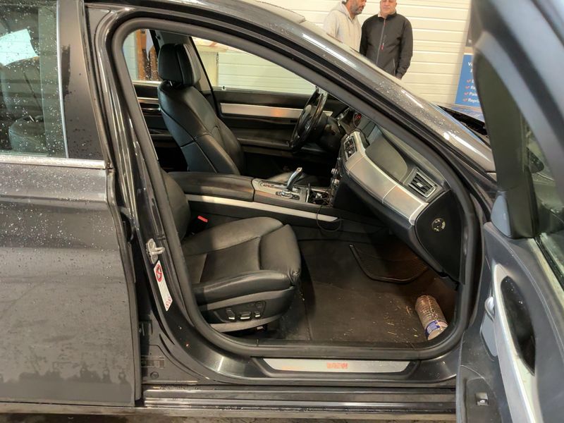 BMW 7er 730d 2011 – снимка 16