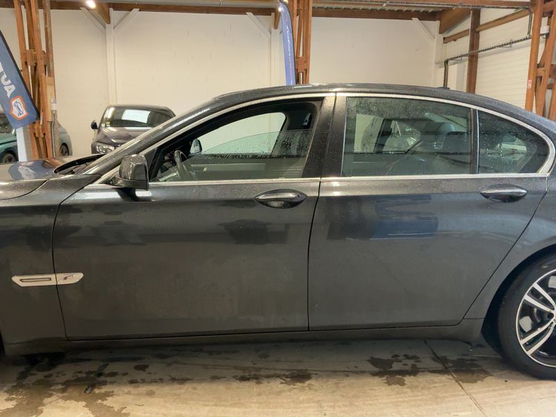 BMW 7er 730d 2011 – снимка 4