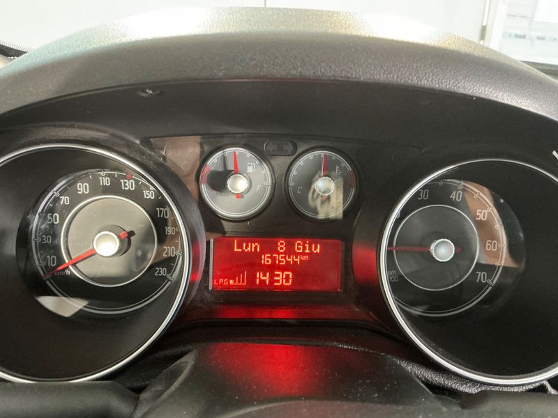 Fiat Punto 1.4 Easy Power LPG Street 2016 – снимка 4