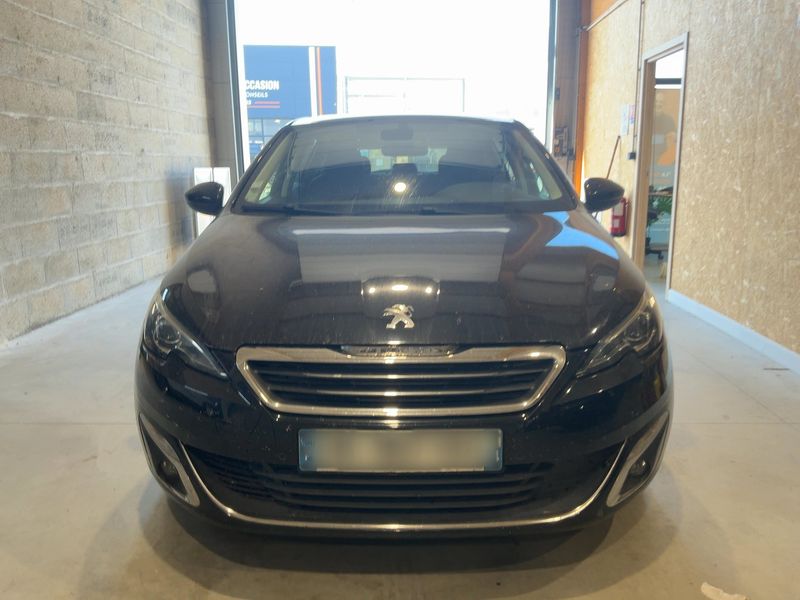 Peugeot 308 2.0 Blue-HDi Feline 2014 – снимка 14