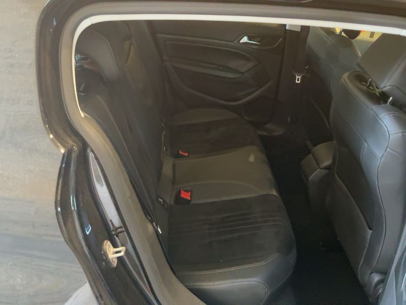 Peugeot 308 2.0 Blue-HDi Feline 2014 – снимка 19