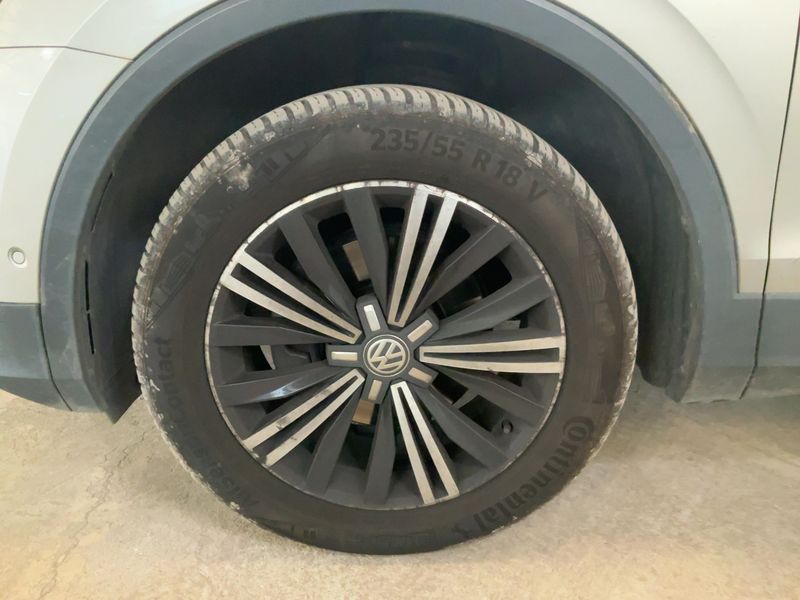 Volkswagen Tiguan 2.0 TDI Carat Edition 4Motion BlueMotion Tech 2016 – снимка 3