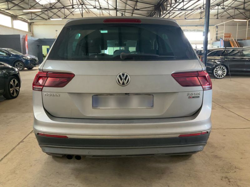 Volkswagen Tiguan 2.0 TDI Carat Edition 4Motion BlueMotion Tech 2016 – снимка 7