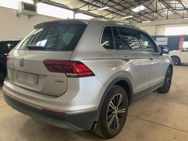 Volkswagen Tiguan 2.0 TDI Carat Edition 4Motion BlueMotion Tech 2016 – снимка 8