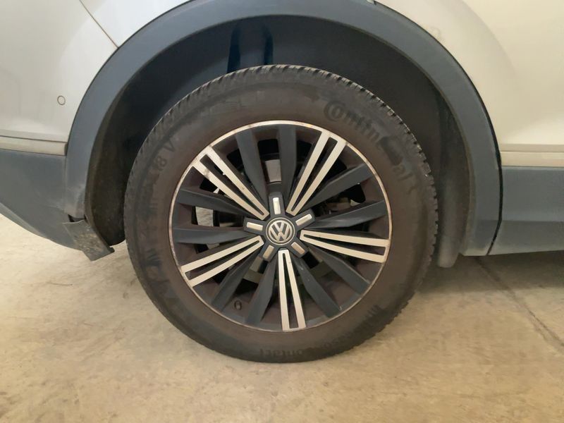 Volkswagen Tiguan 2.0 TDI Carat Edition 4Motion BlueMotion Tech 2016 – снимка 9