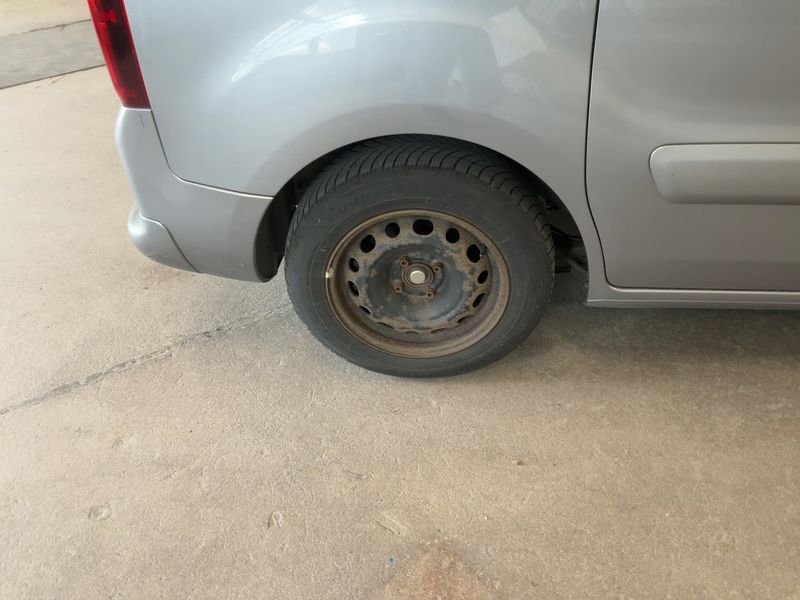Citroen Berlingo 1.6 Blue-HDi Shine 2016 – снимка 9