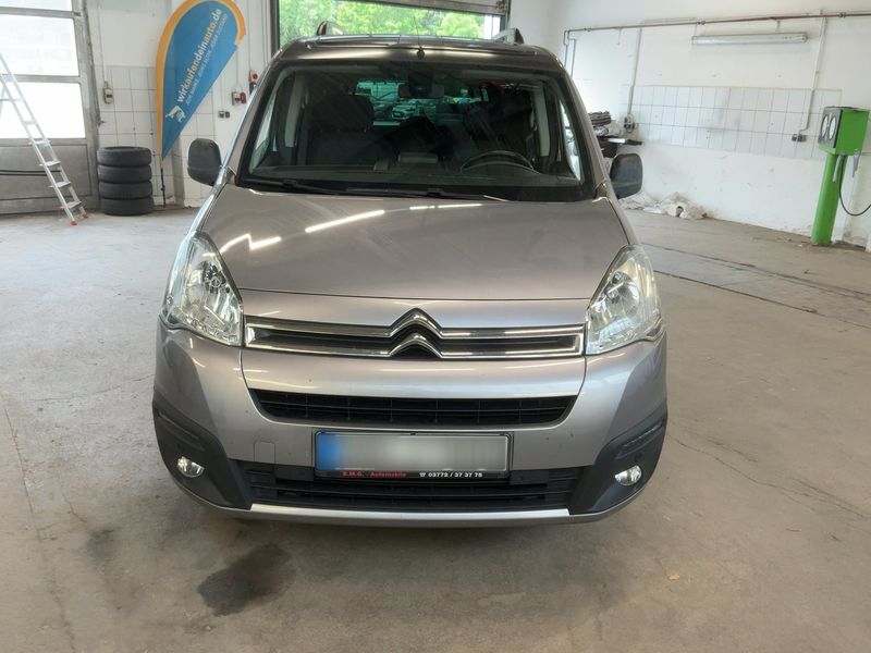 Citroen Berlingo 1.6 Blue-HDi Shine 2016 – снимка на щета 14