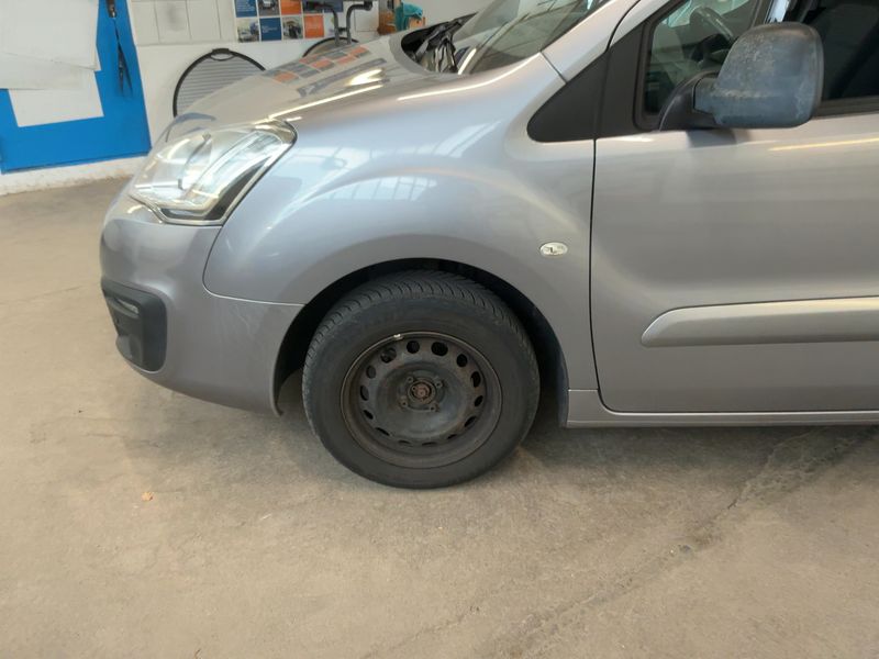 Citroen Berlingo 1.6 Blue-HDi Shine 2016 – снимка 3