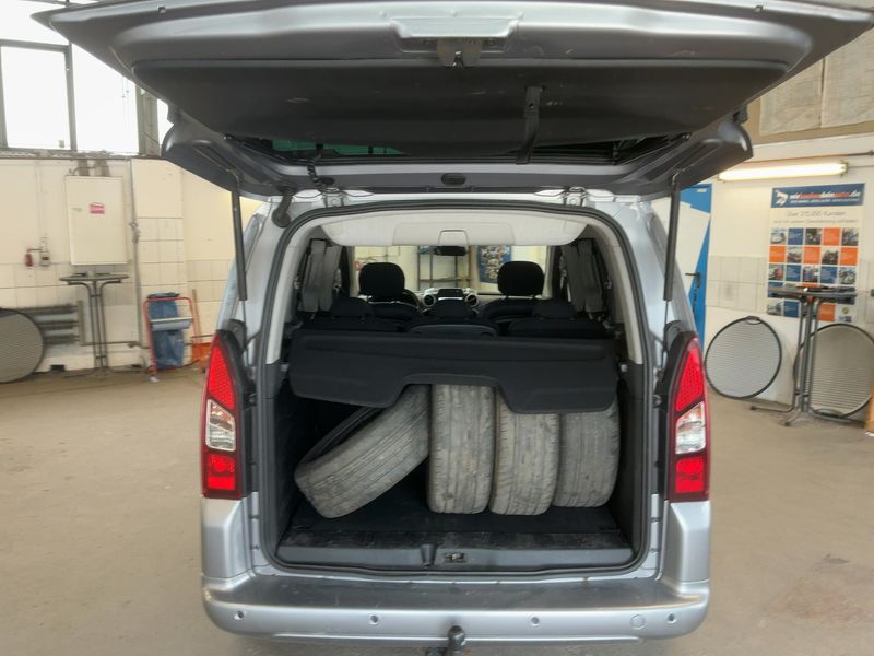 Citroen Berlingo 1.6 Blue-HDi Shine 2016 – снимка 16