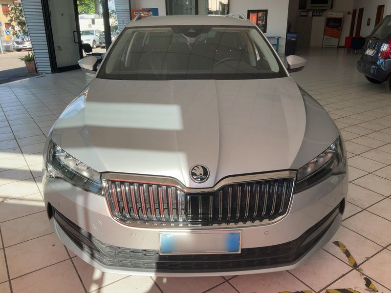 Skoda Superb 2.0 TDI Executive 2023 – снимка 14