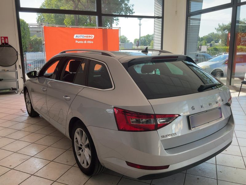 Skoda Superb 2.0 TDI Executive 2023 – снимка 6