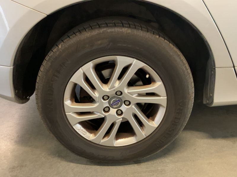 Volvo XC60 2.4 D4 Momentum AWD 2014 – снимка 9