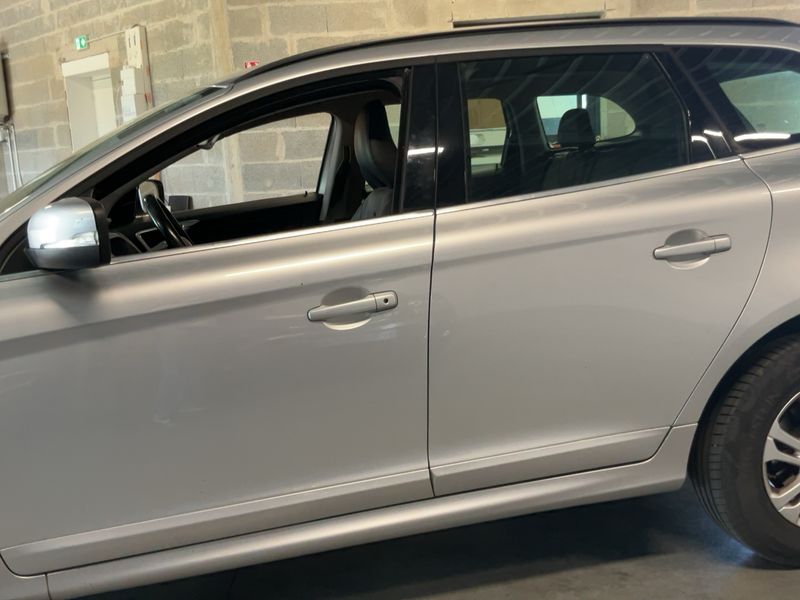 Volvo XC60 2.4 D4 Momentum AWD 2014 – снимка 4