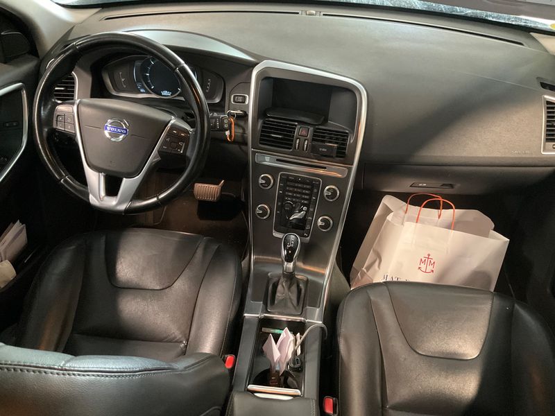 Volvo XC60 2.4 D4 Momentum AWD 2014 – снимка 17