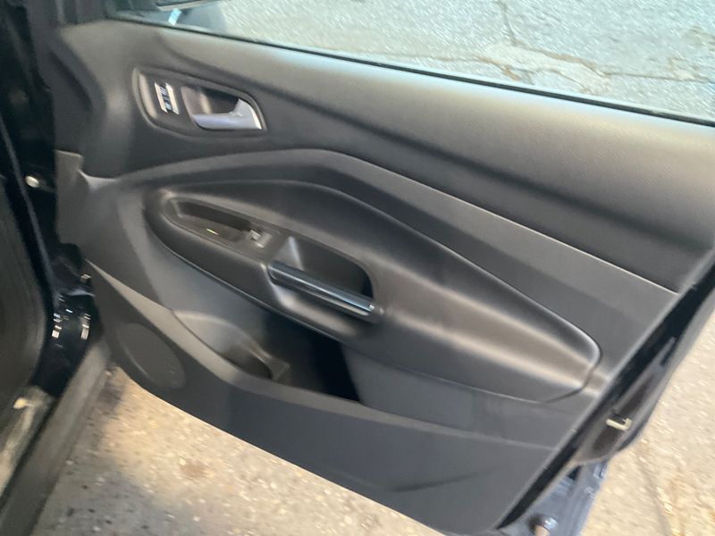 Ford Kuga 2.0 TDCi Titanium 2014 – снимка 32