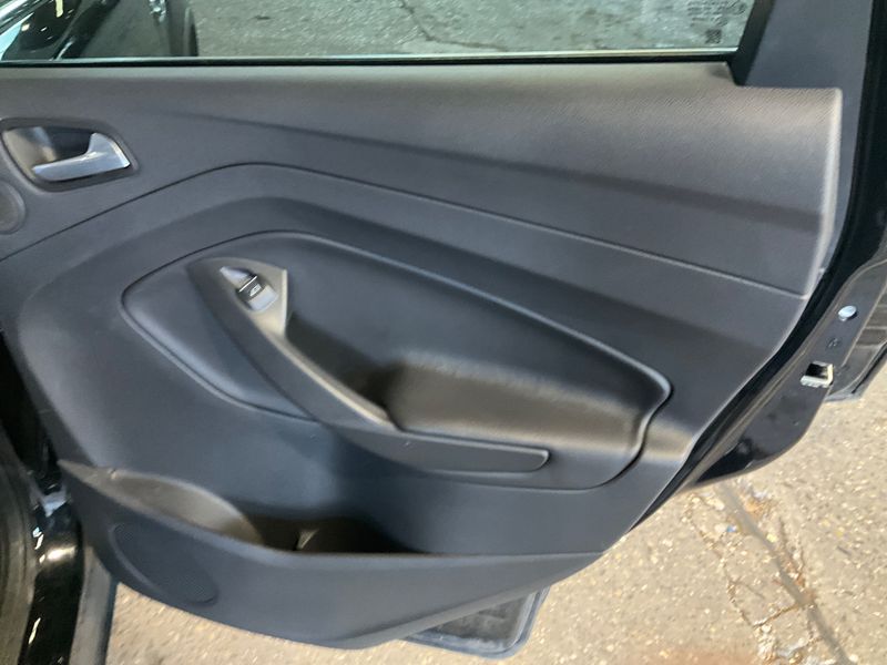Ford Kuga 2.0 TDCi Titanium 2014 – снимка 31