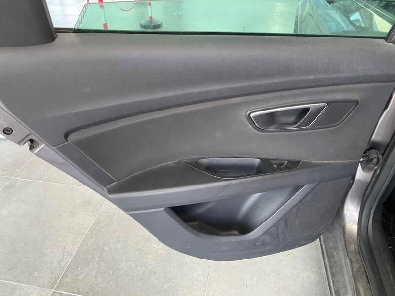 Seat Leon 1.6 TDI Style 2014 – снимка 33