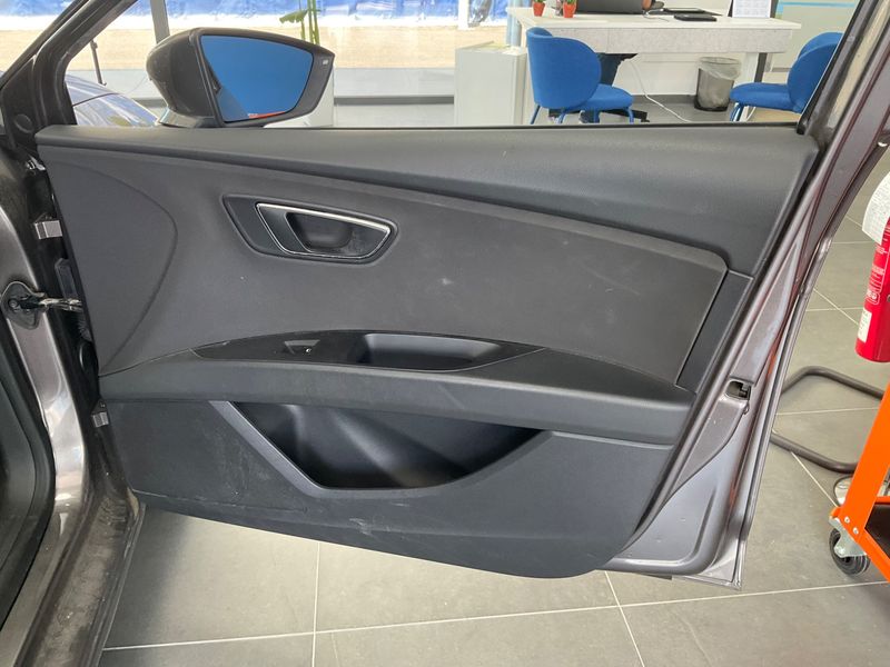 Seat Leon 1.6 TDI Style 2014 – снимка 34
